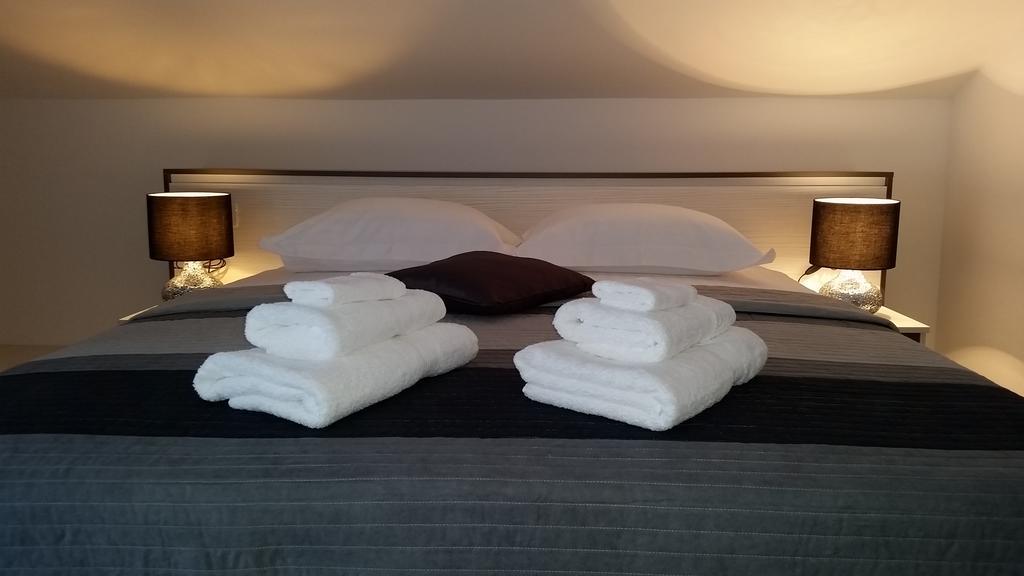 Apartments Sanja Trogir Kültér fotó